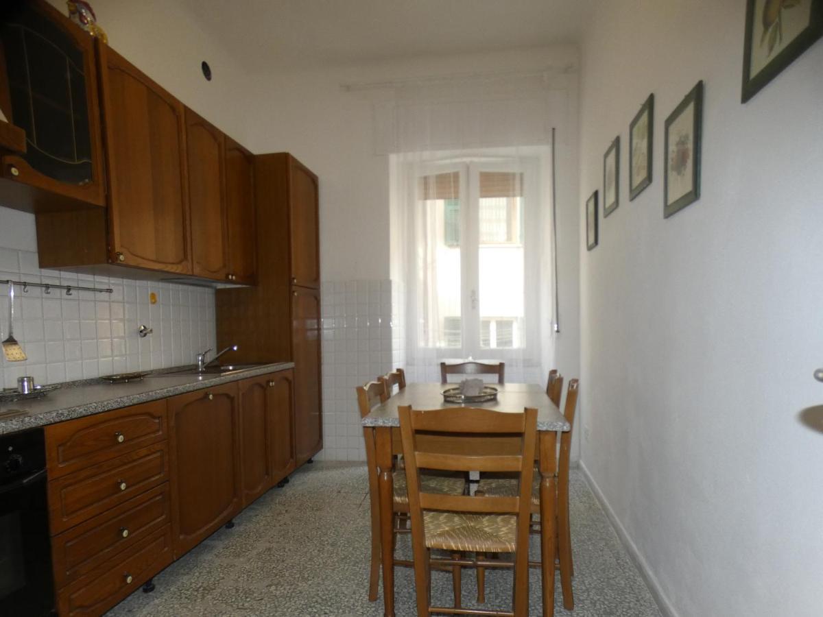 A La Gare Apartment Специя Екстериор снимка