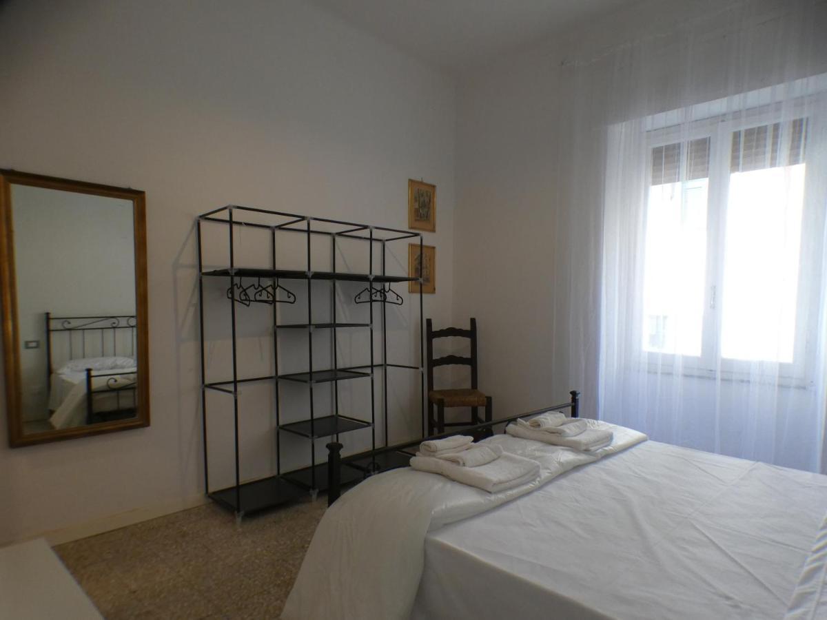 A La Gare Apartment Специя Екстериор снимка