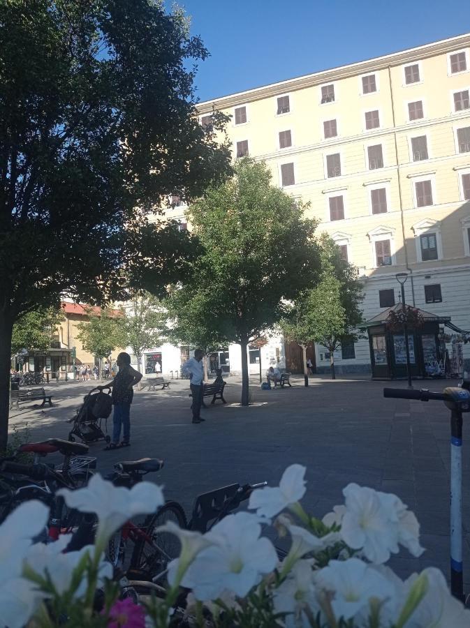 A La Gare Apartment Специя Екстериор снимка